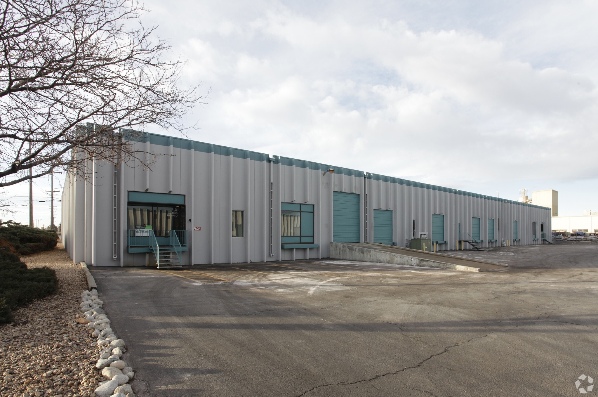 4355 Monaco Pky, Denver, CO for Rent