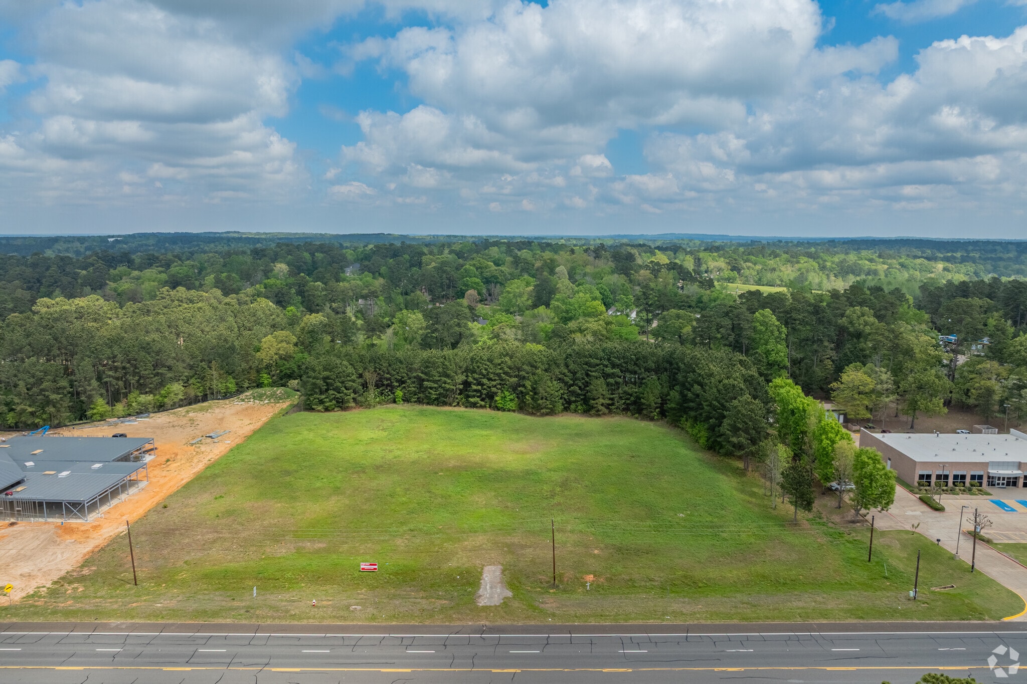 3330 NE Stallings Dr, Nacogdoches, TX for Sale