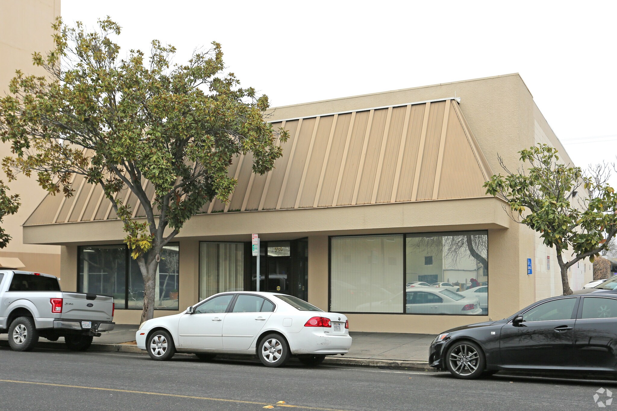 920 12th St, Modesto, CA for Rent
