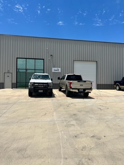 1285 Industrial Dr, New Braunfels, TX for Rent