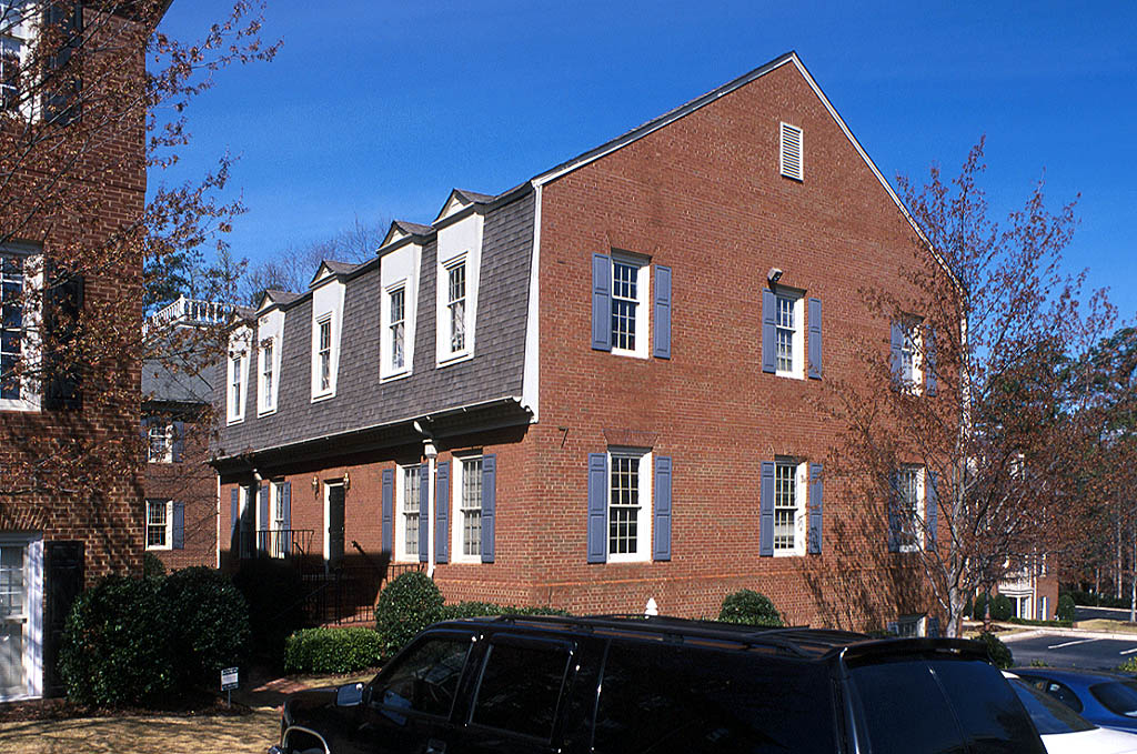750 Hammond Dr NE, Atlanta, GA for Sale