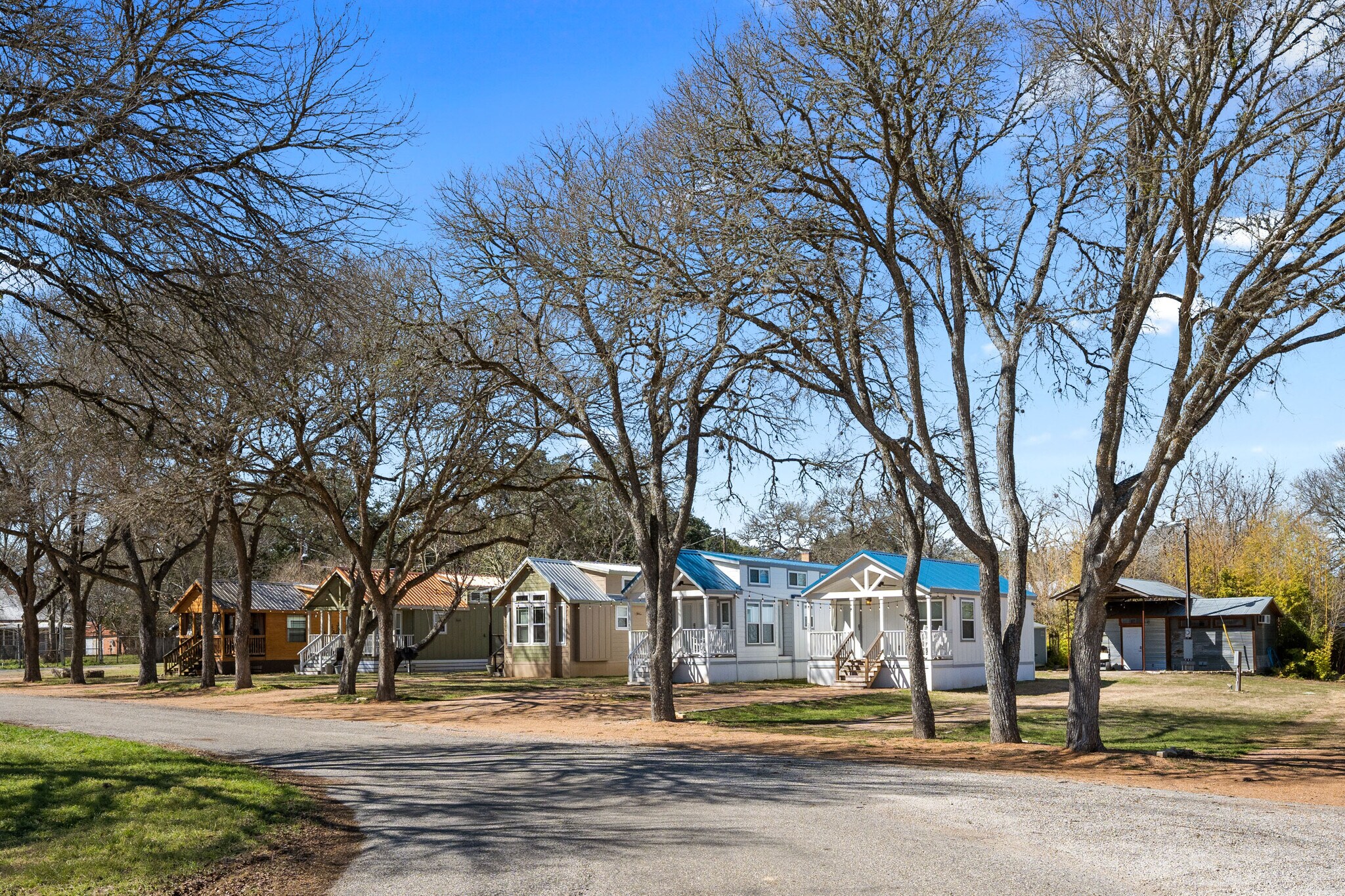 300 Park Ave, Staples, TX for Sale