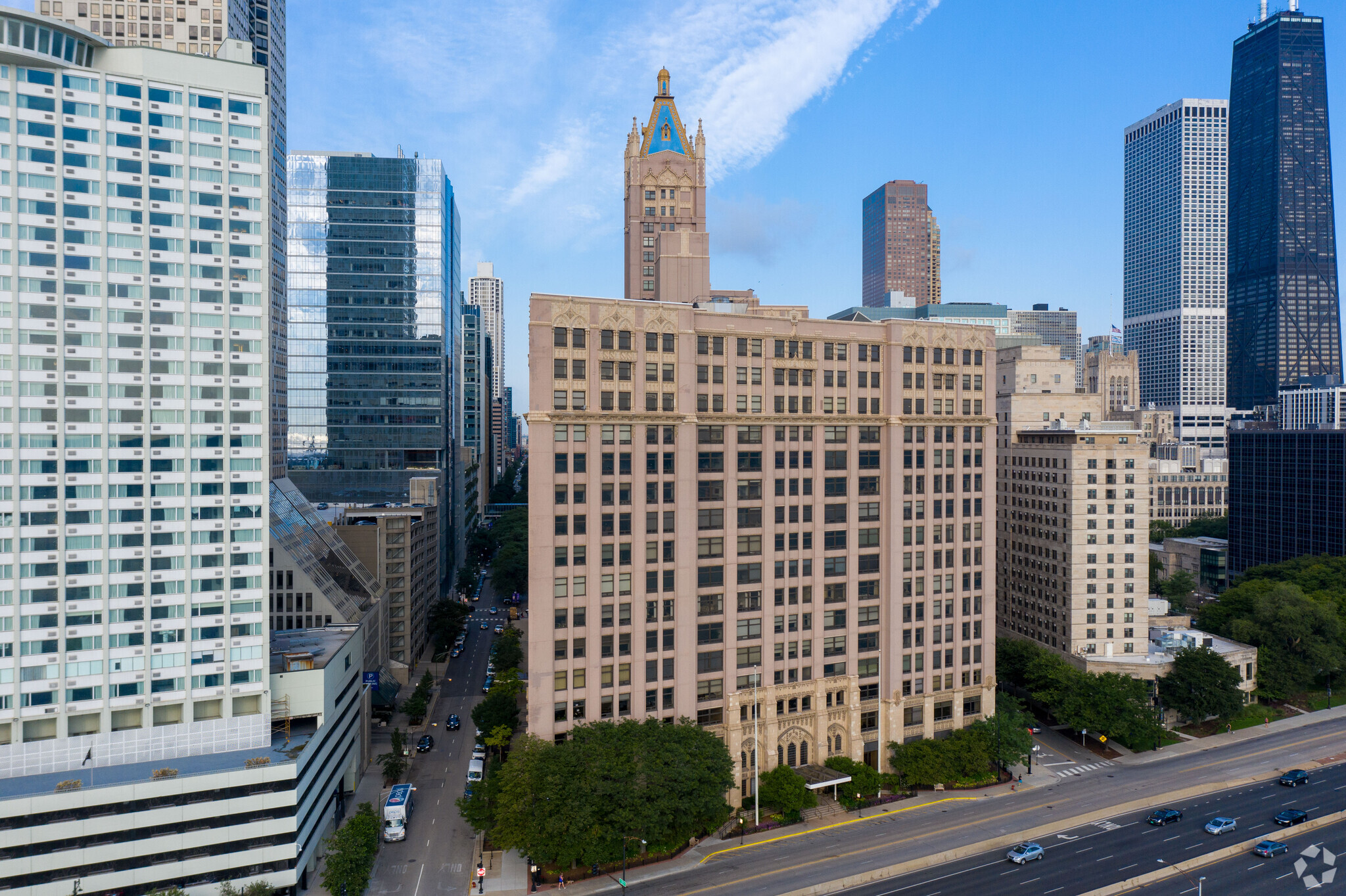 680 N Lake Shore Dr, Chicago, IL for Rent