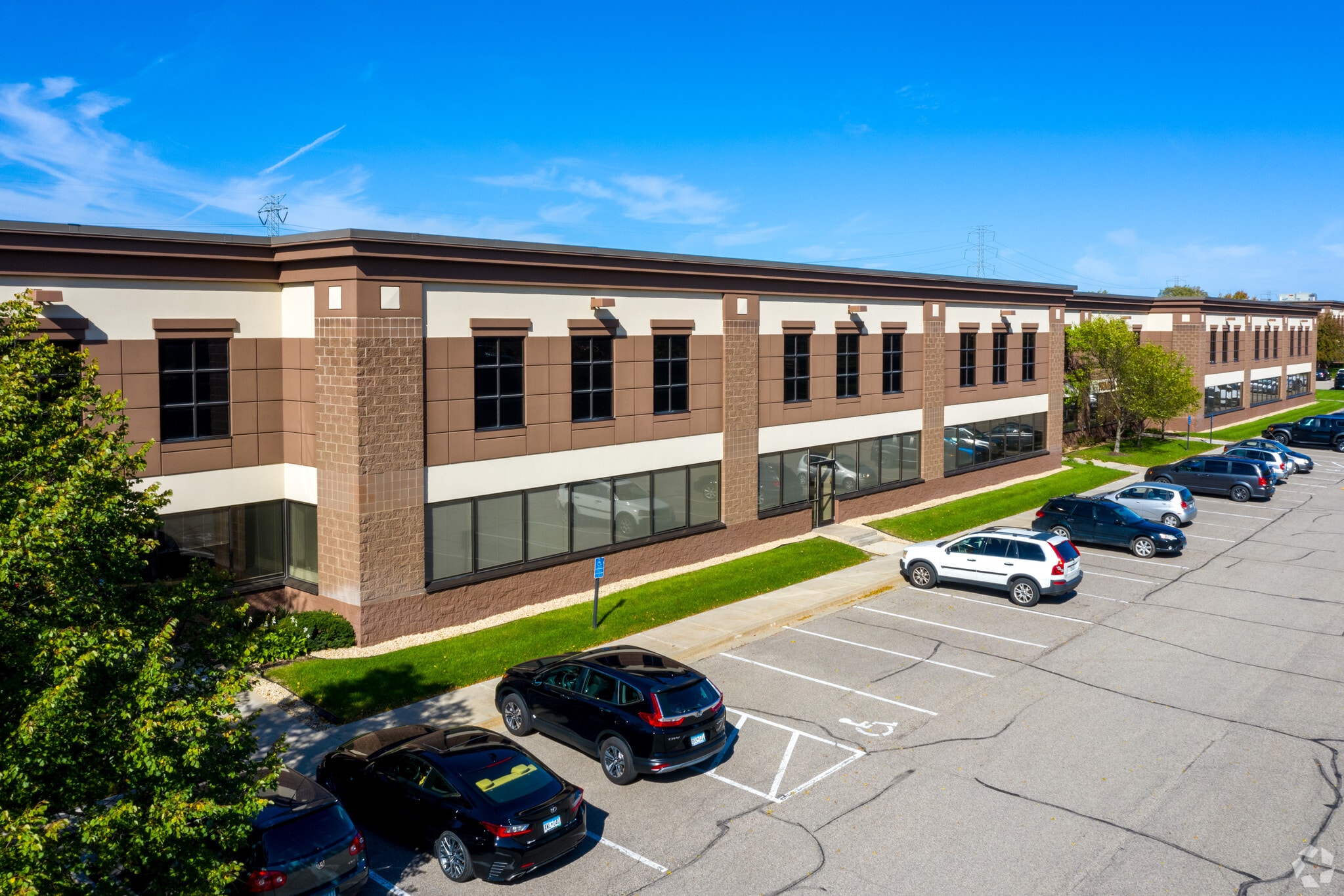 131 N Cheshire Ln, Minnetonka, MN for Rent