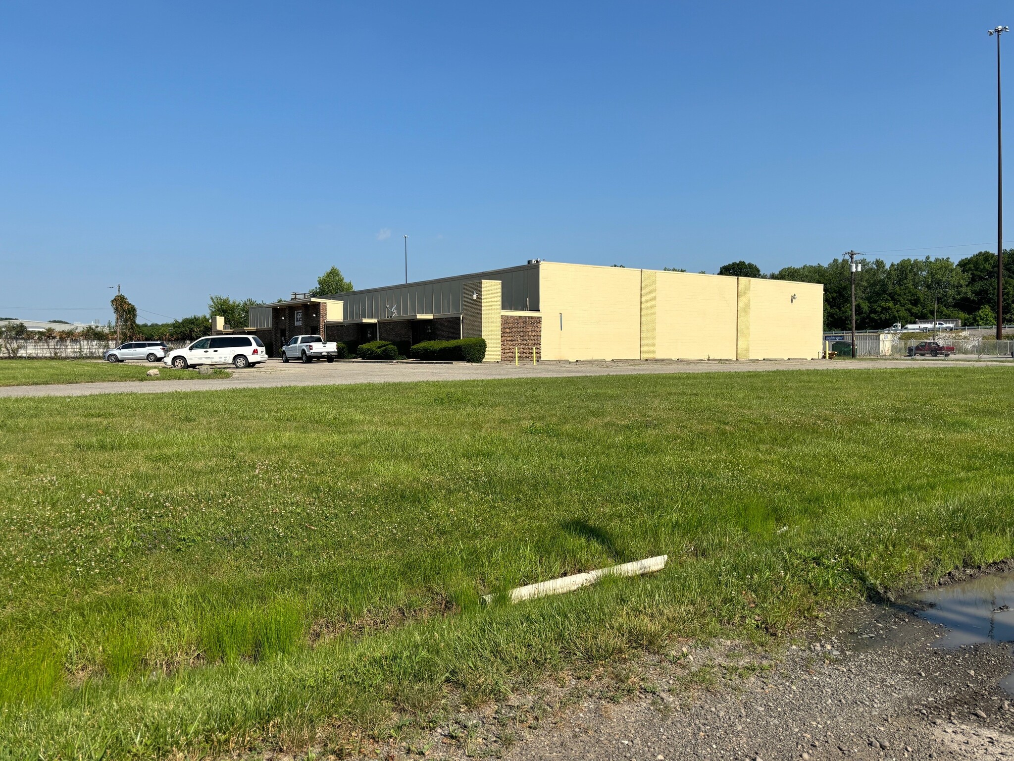 5840-5860 E 25th St, Indianapolis, IN for Sale