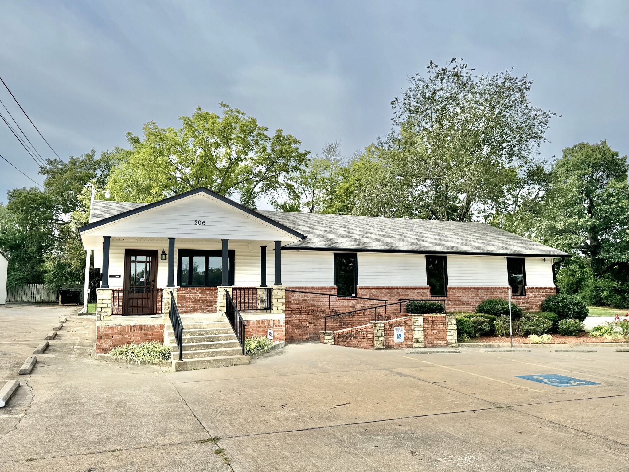 206 E Downing St, Tahlequah, OK for Sale