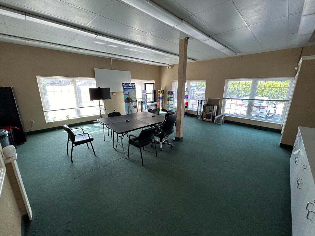 15501 Munn Rd, Cleveland, OH for Rent