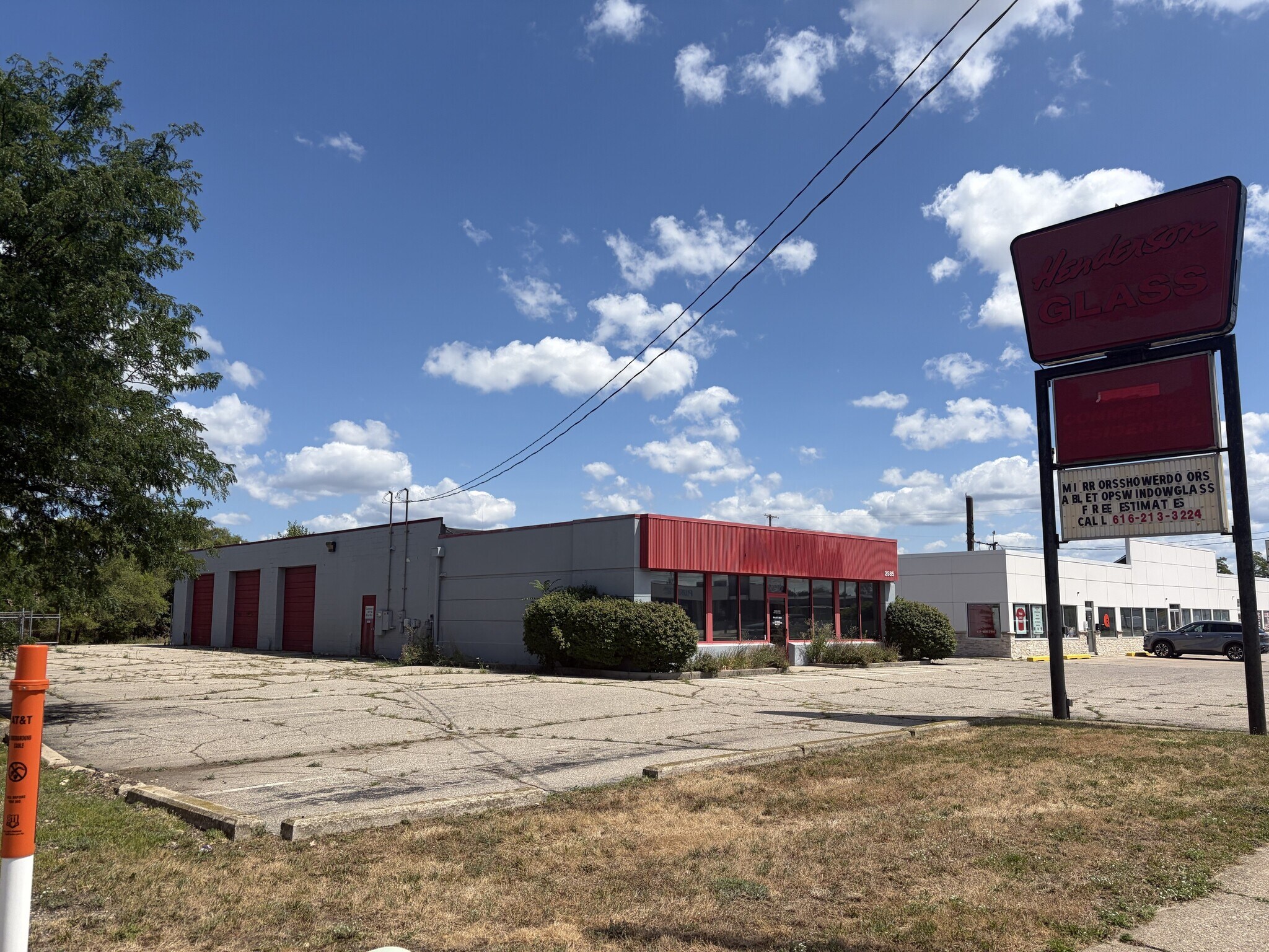 2585 28th St SW, Wyoming, MI for Sale