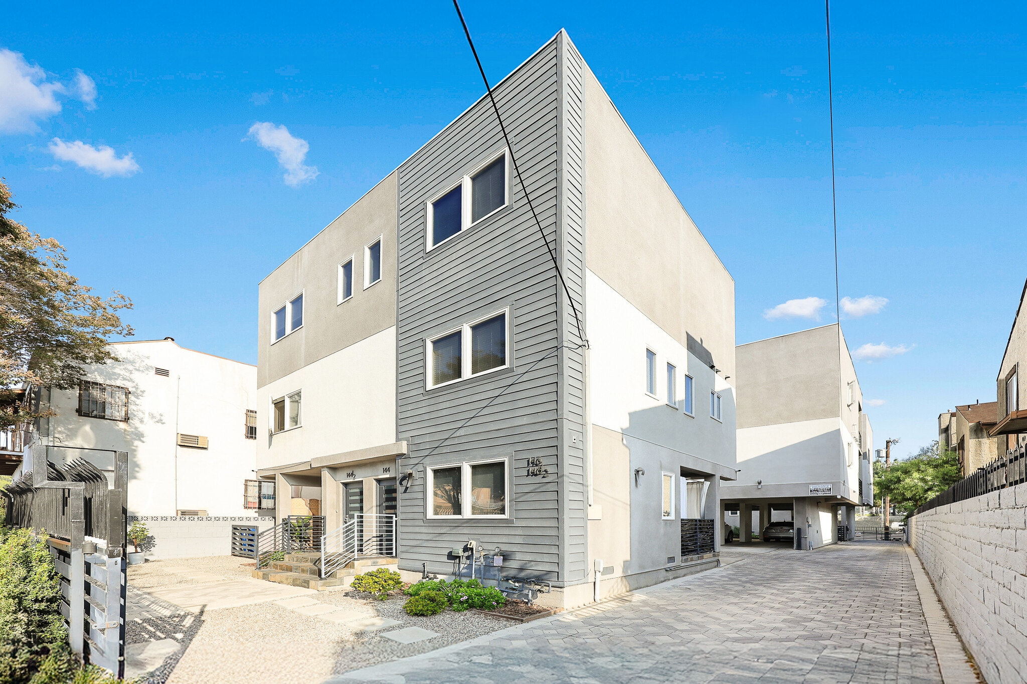 146 Rosemont Ave, Los Angeles, CA for Sale