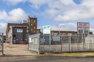 Welwyn Garden City, HRT Warehouse - Central Martinfield