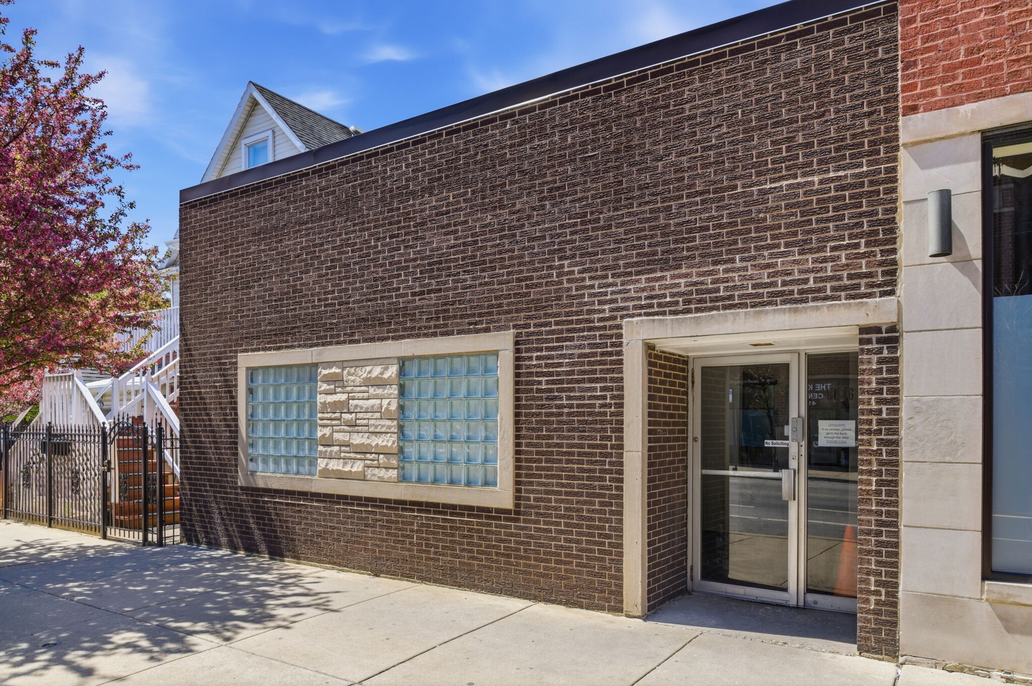 4136 N Kedzie Ave, Chicago, IL for Sale