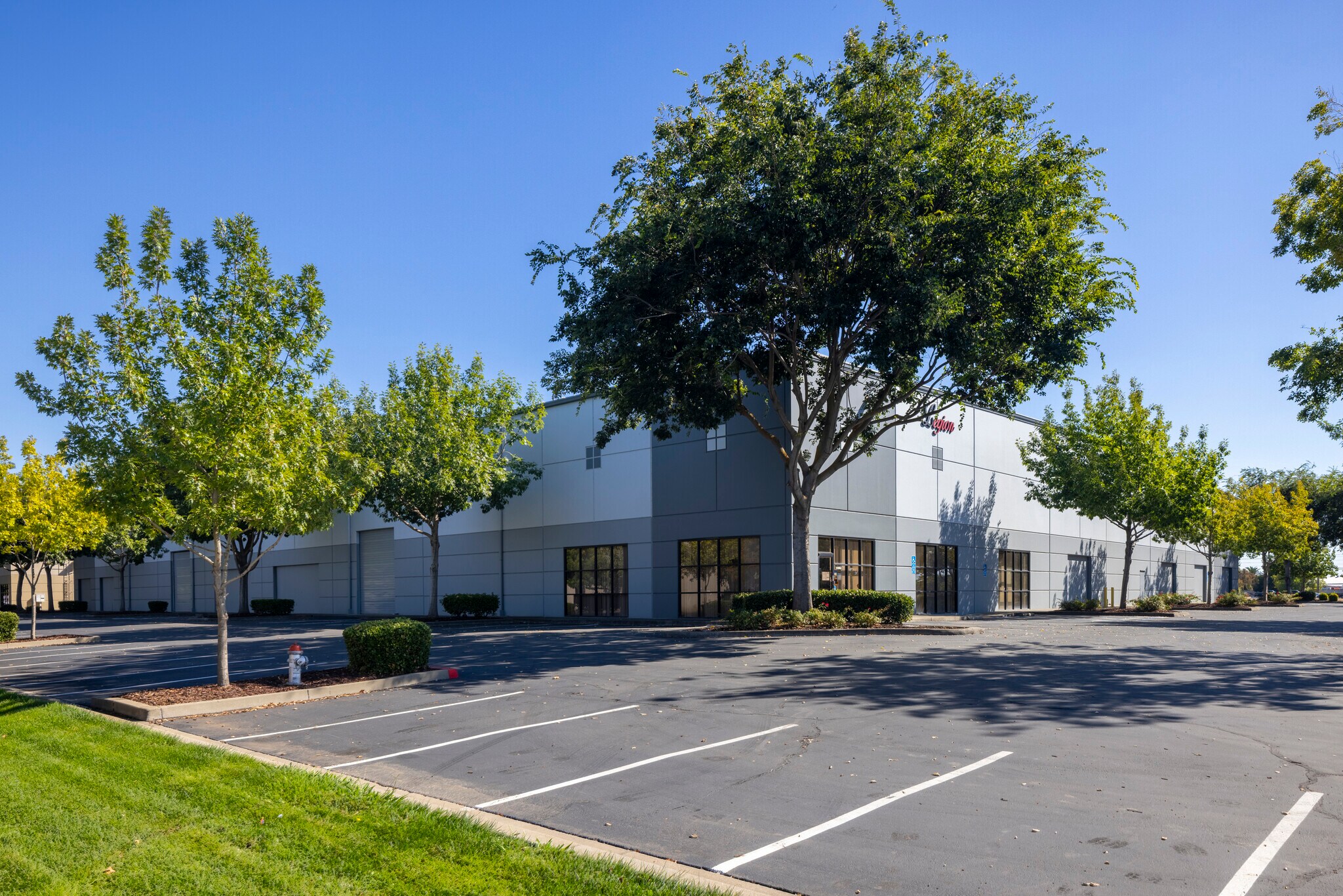 6301 Florin Perkins Rd, Sacramento, CA for Rent