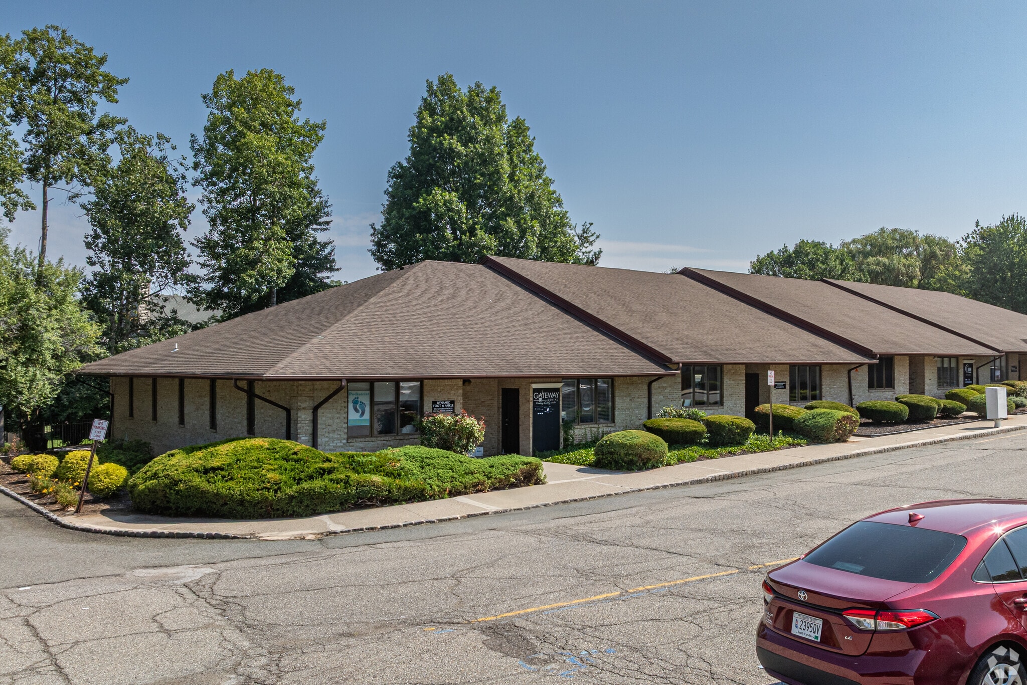 121 Center Grove Rd, Randolph, NJ for Rent