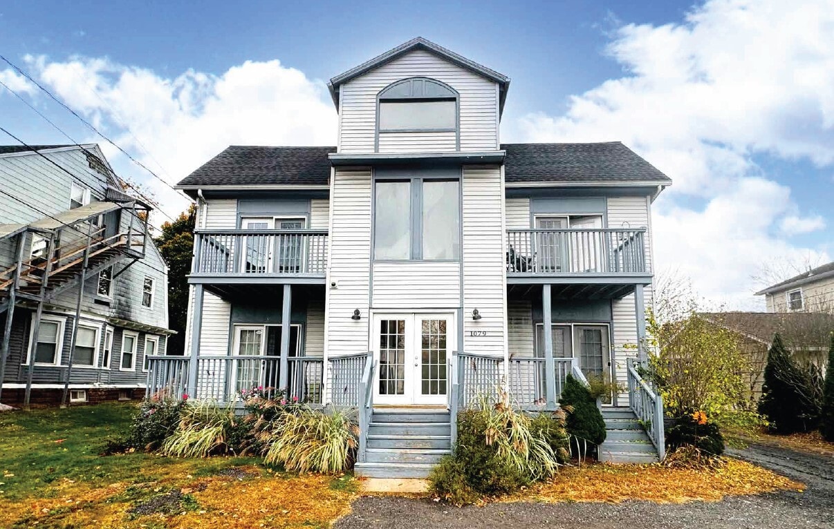 1079 Broad St, Meriden, CT for Sale