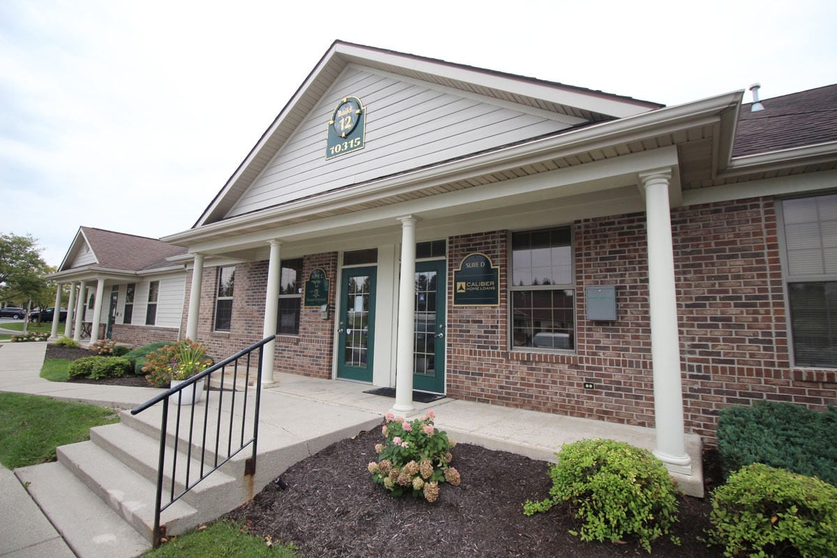 10315 Dawson's Creek Blvd, Fort Wayne, IN for Rent