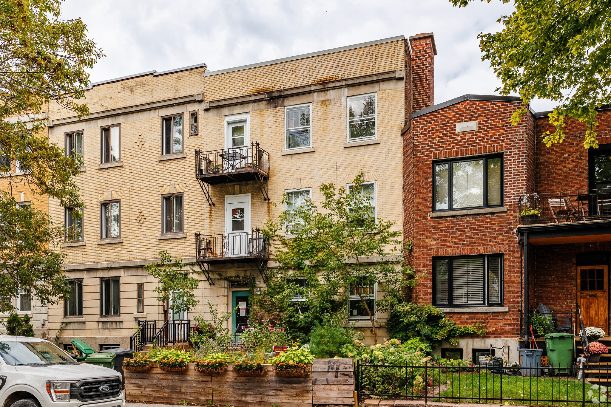 2321 Av De Hampton, Montréal, QC for Sale