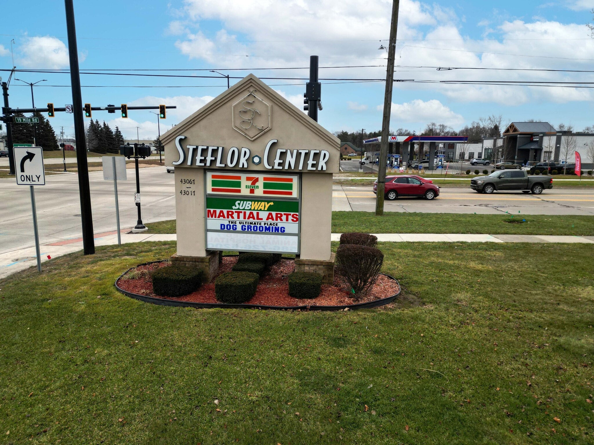 43017-43065 Mound Rd, Sterling Heights, MI for Rent