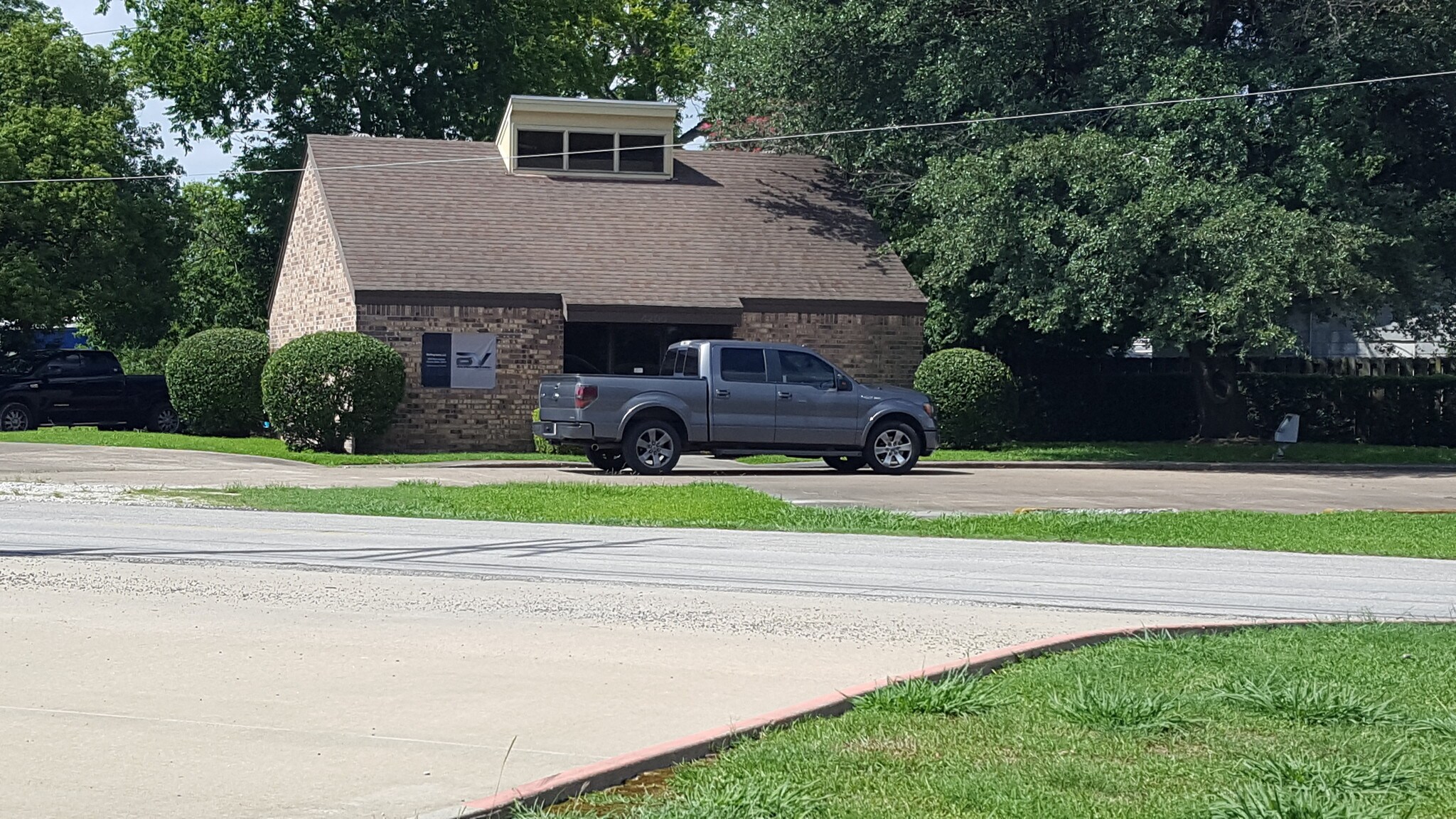 4200 Main Ave, Groves, TX for Rent