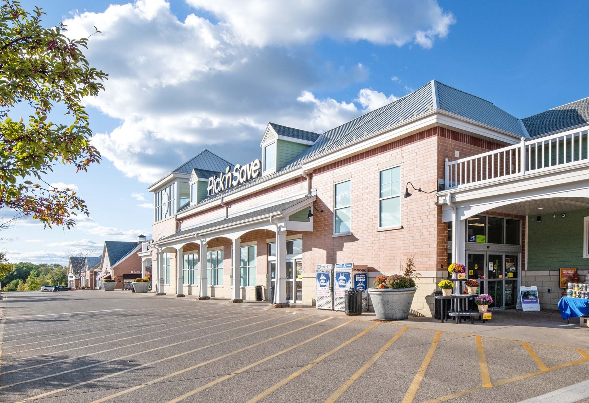 SWC Hwy 16 & Hwy 83, Delafield, WI for Rent