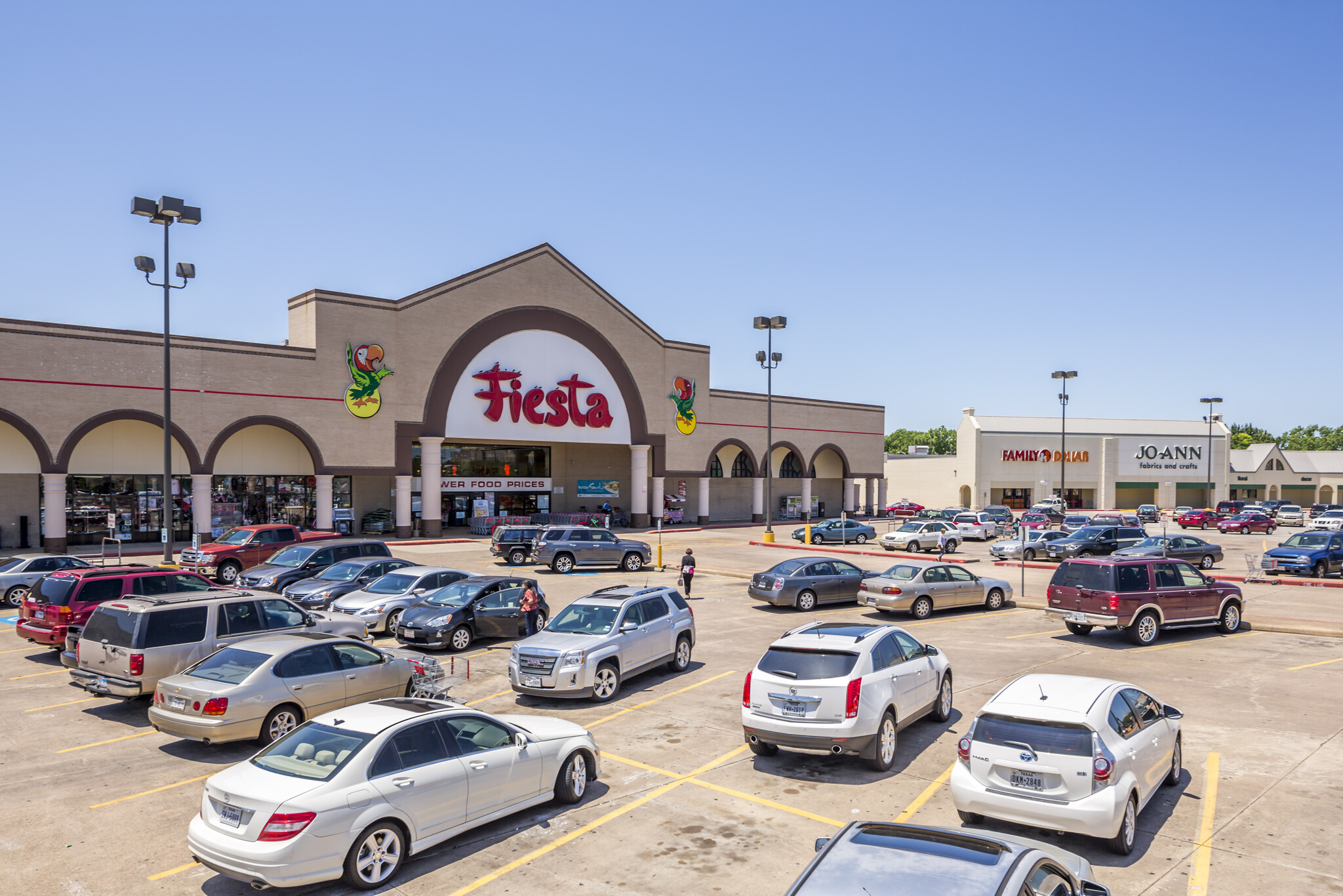 12900 Willowchase Dr, Houston, TX for Rent