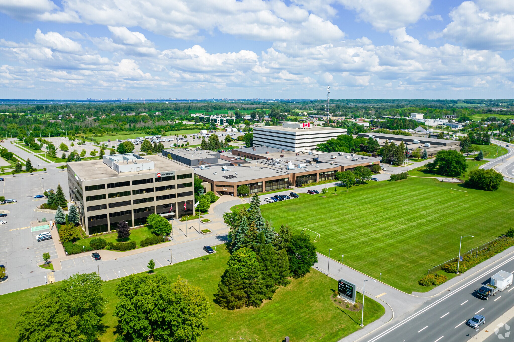 390 March Rd Ottawa, ON K2K 2W7 Flex Property for Lease on