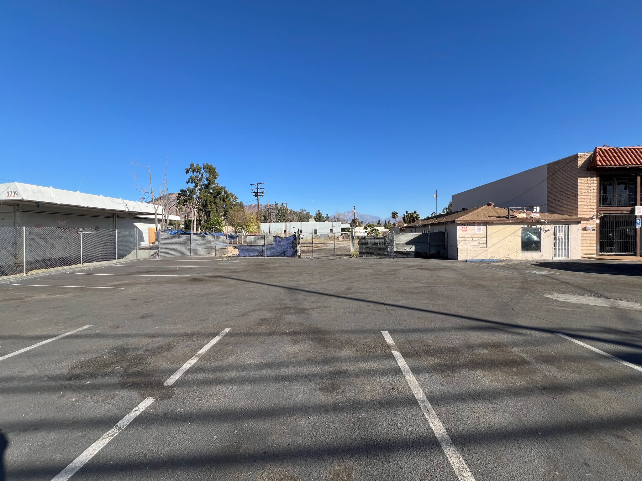 2705 Del Rosa Avenue North, San Bernardino, CA for Rent