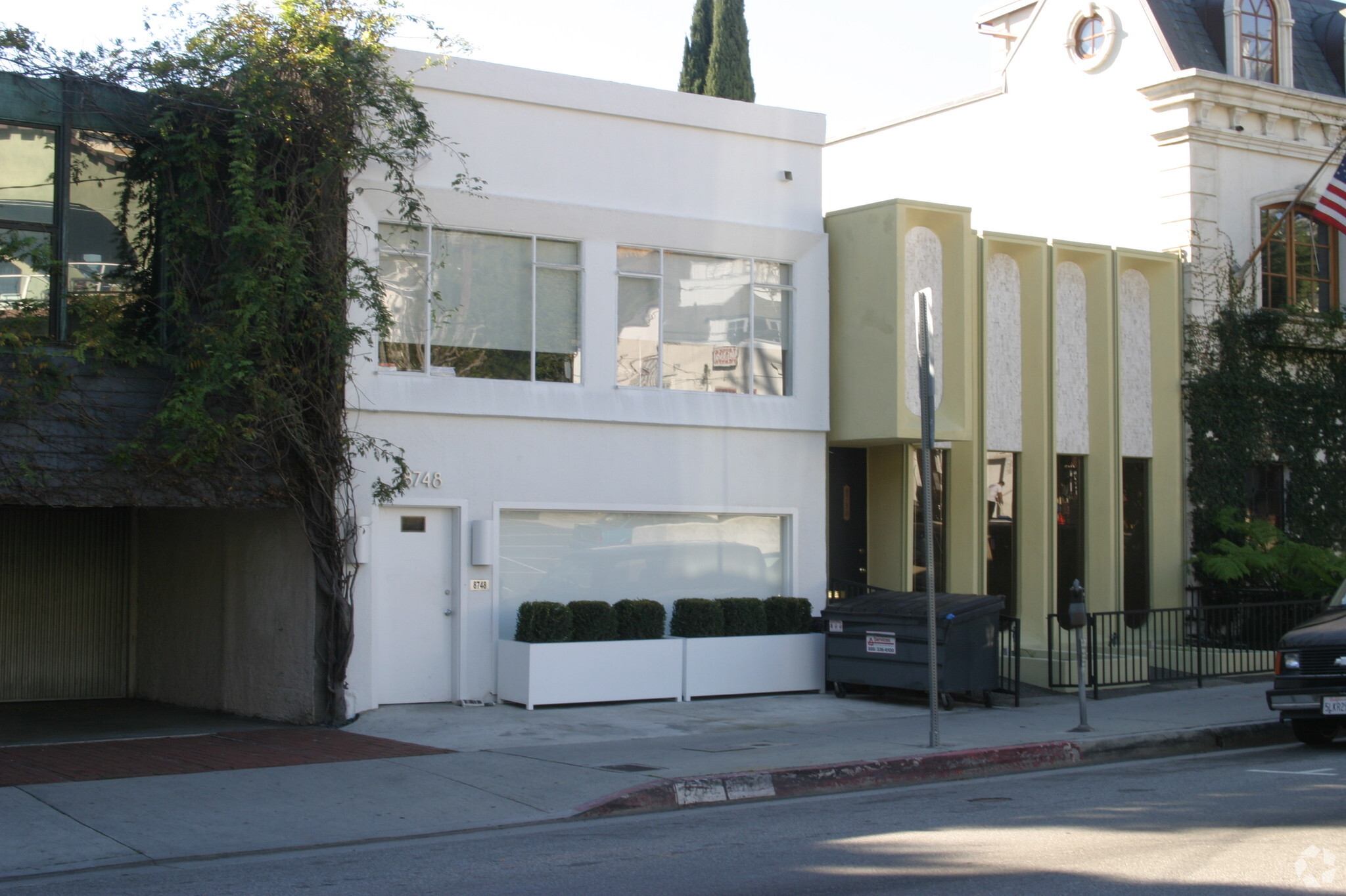 8748 Holloway Dr, West Hollywood, CA for Sale