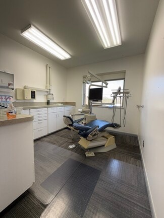 Grand Blanc, MI Office/Medical - 2290 E Hill Rd