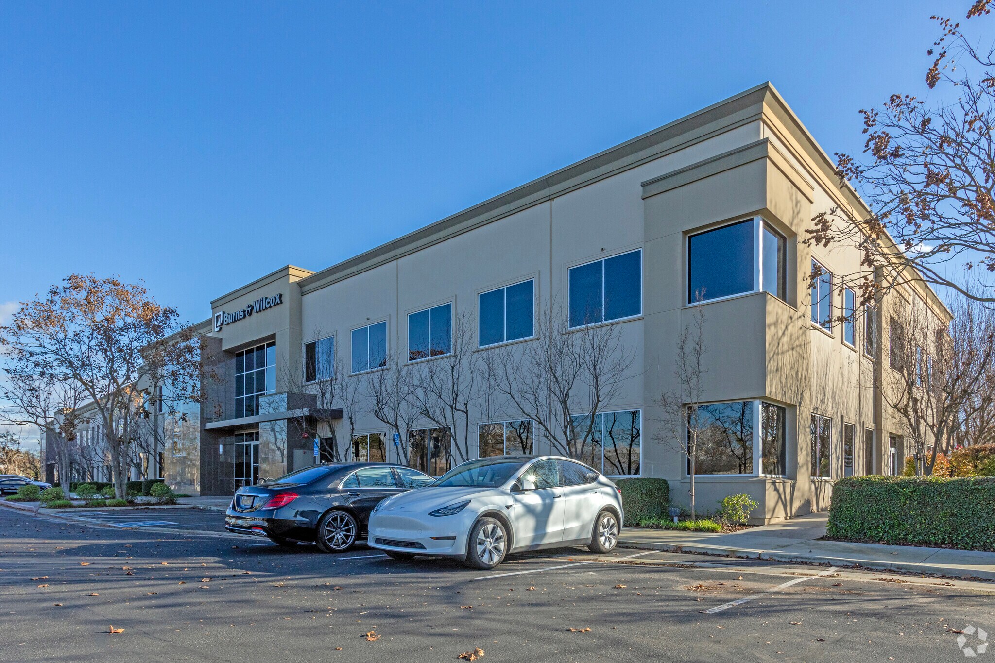 7575 N Palm Ave, Fresno, CA for Rent