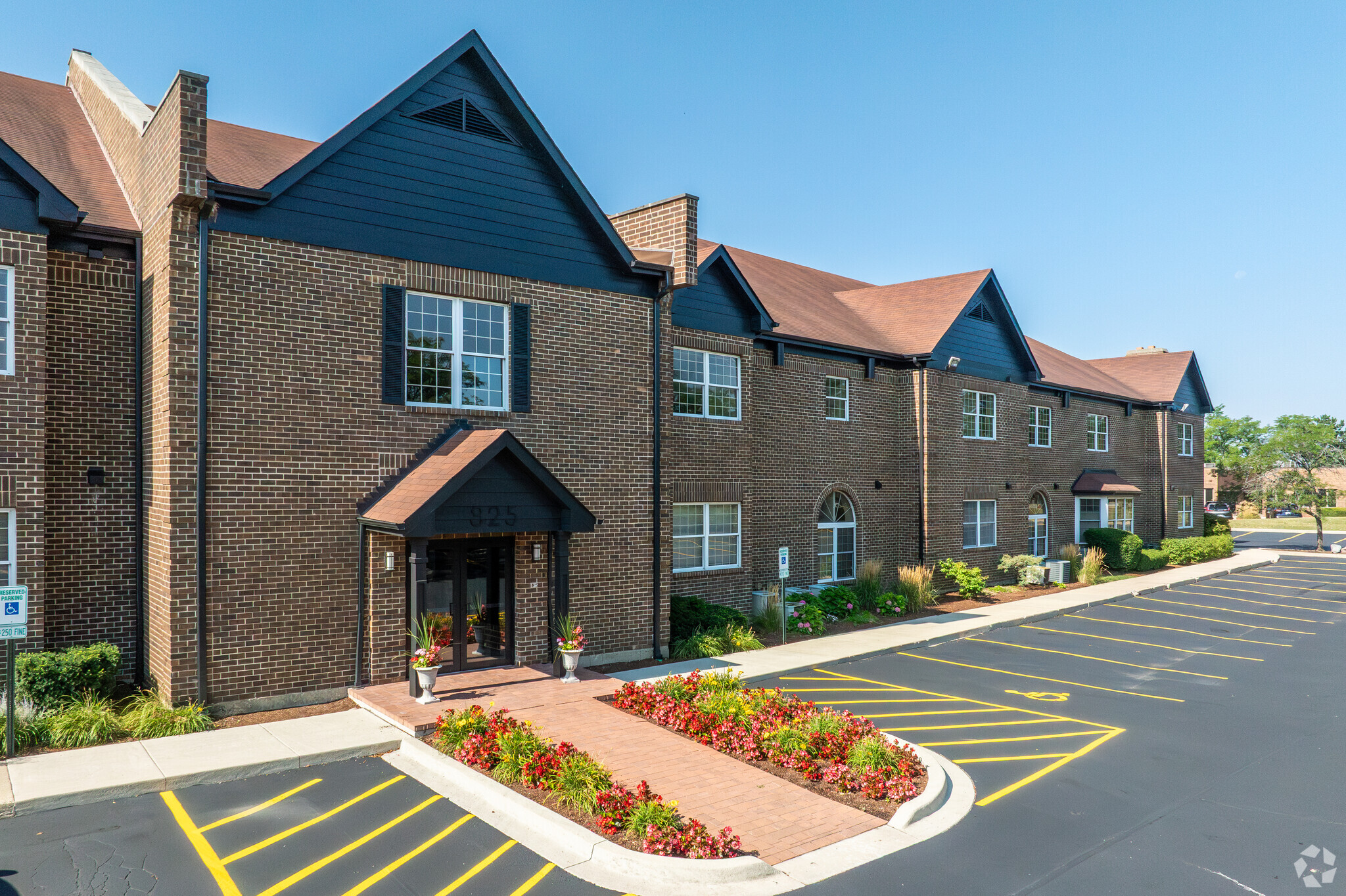 825 E Golf Rd, Arlington Heights, IL for Sale