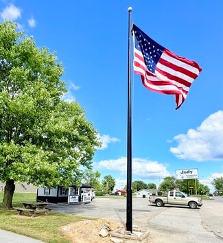Bainbridge, IN Commercial - 221 E Pat Rady Way
