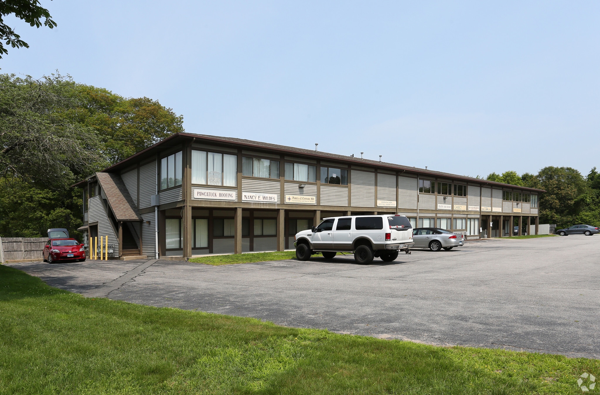 20 S Anguilla Rd, Pawcatuck, CT for Sale