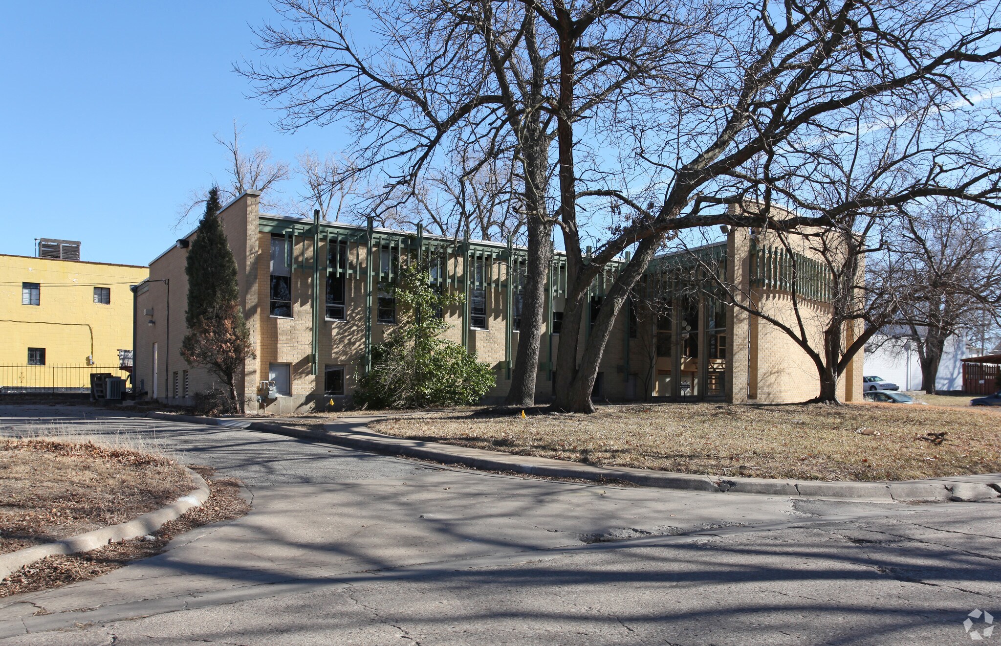 2318 SW 10th, Topeka, KS for Sale