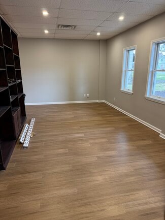Crown Point, IN Office - 111-119 E Goldsborough St