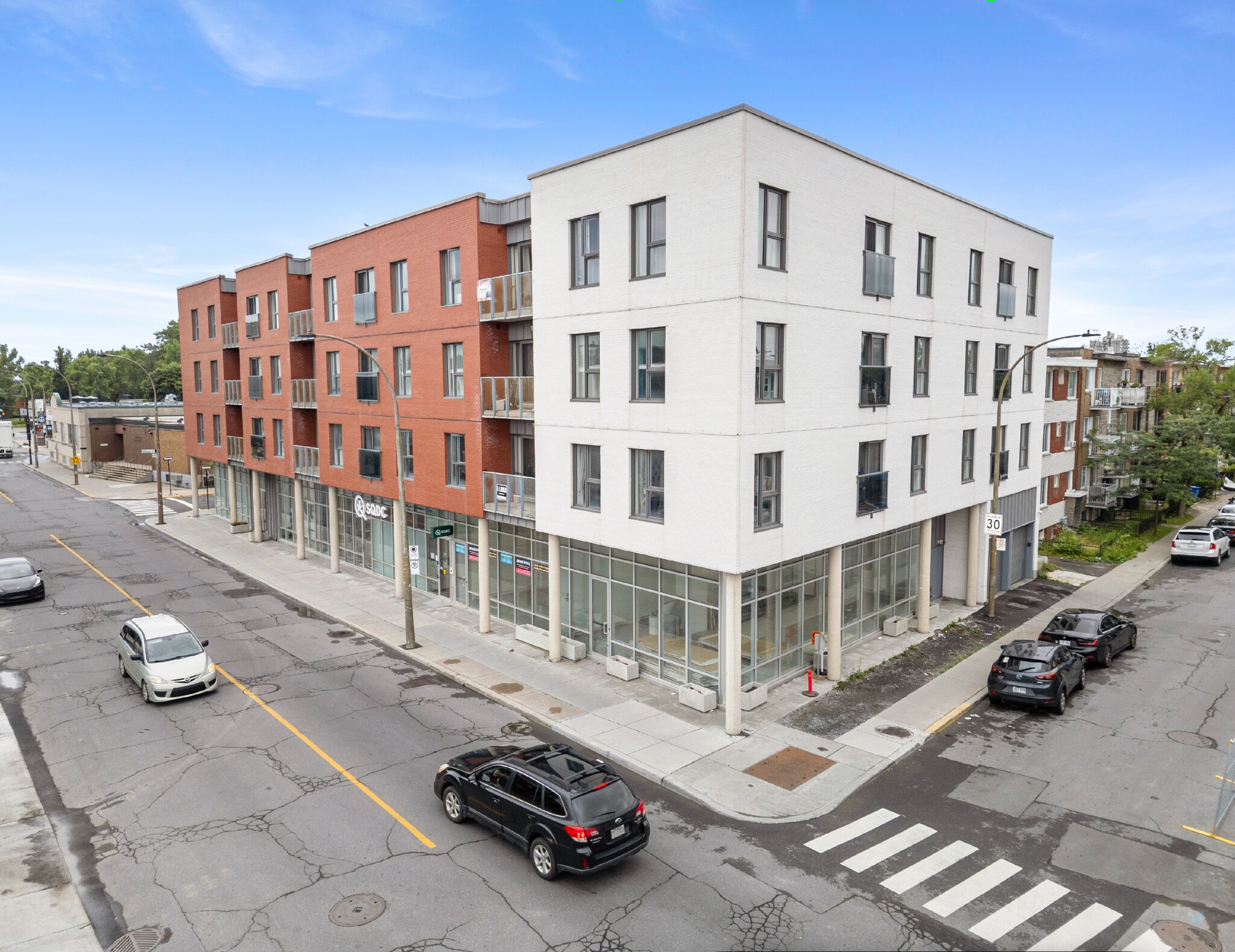 891-929 Av Beaumont, Montréal, QC for Rent