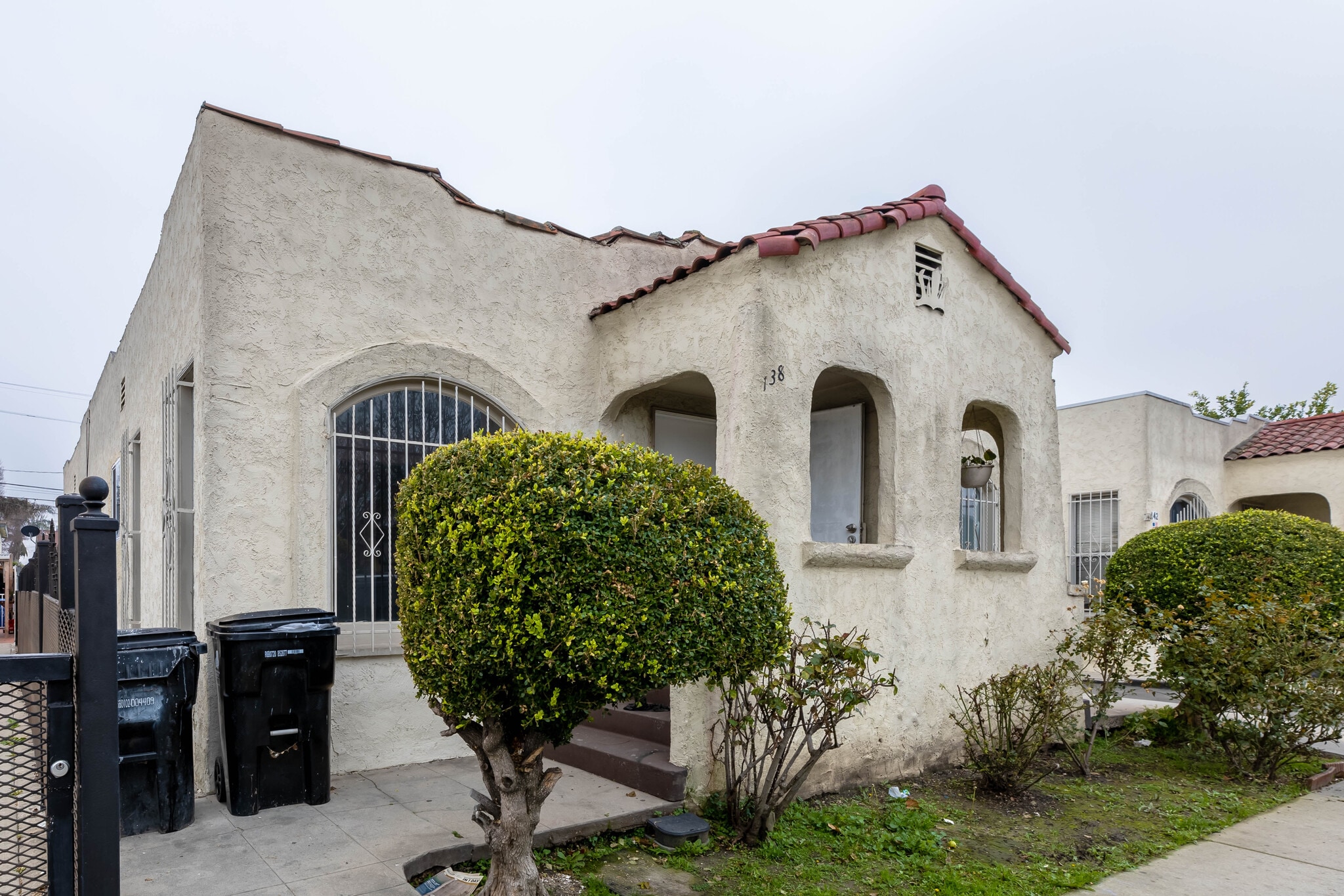 136 W 82nd St, Los Angeles, CA for Sale