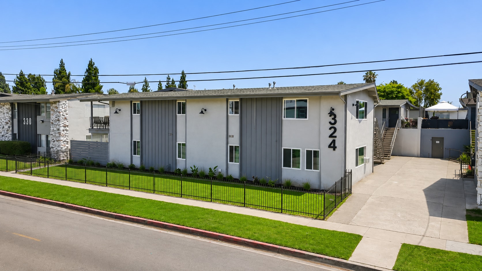 324 Leatrice Ln, Anaheim, CA for Sale