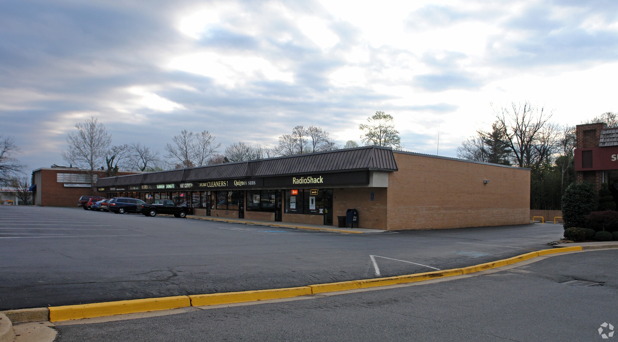 304-322 Maple Ave W, Vienna, VA for Rent