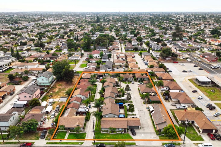 15509-15523 Blaine Ave, Bellflower, CA for Sale