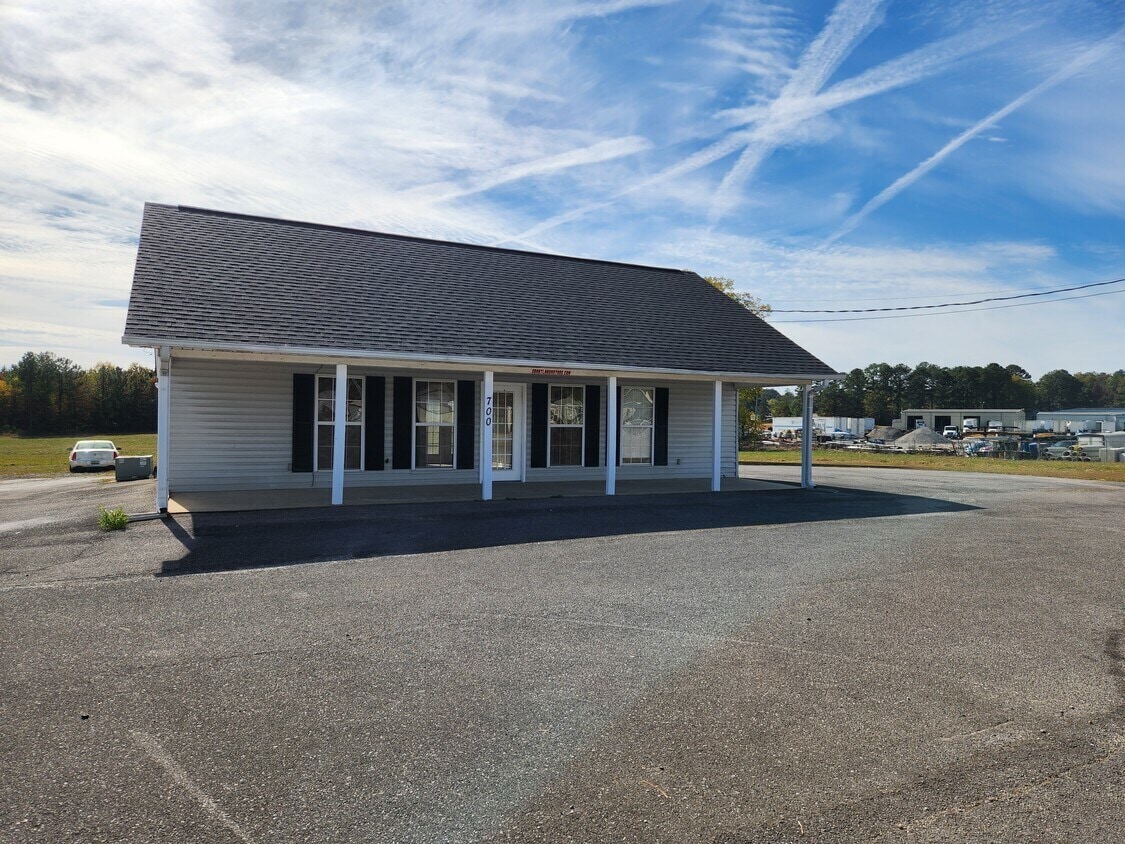 700 W Grand Ave, Rainbow City, AL for Rent