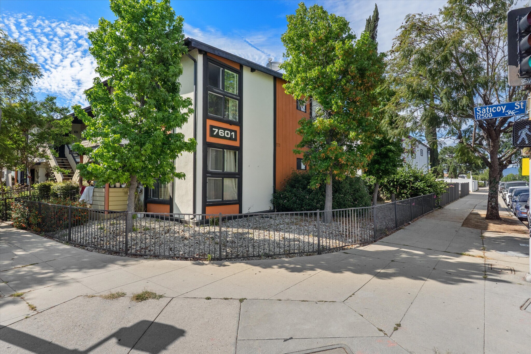 7601 Whitsett Ave, North Hollywood, CA for Sale