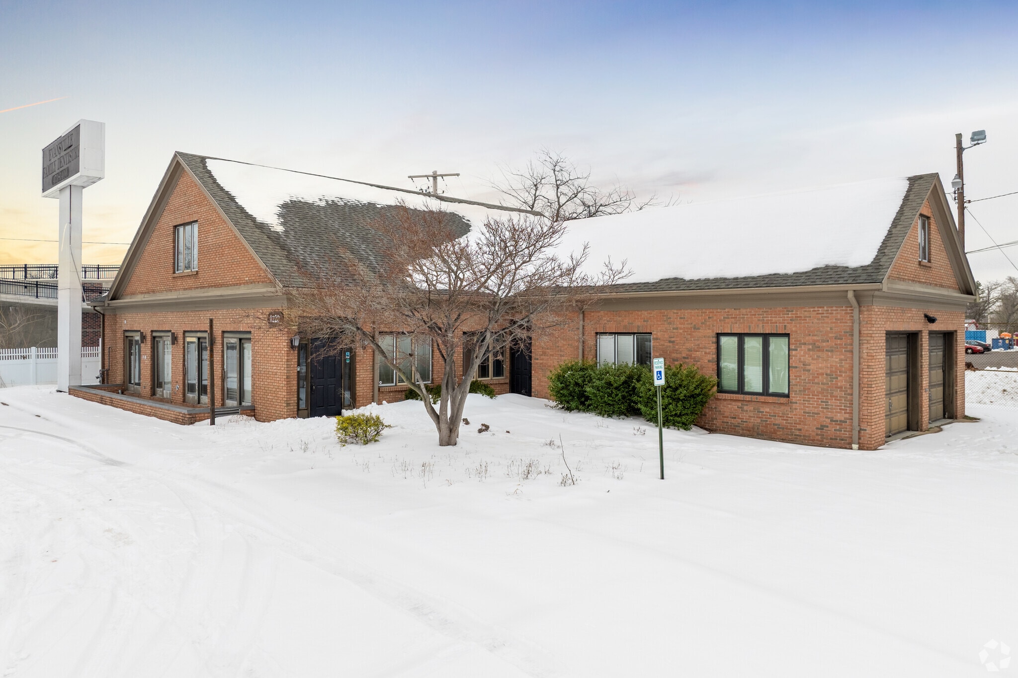 1220 Washington Ave, Evansville, IN for Sale