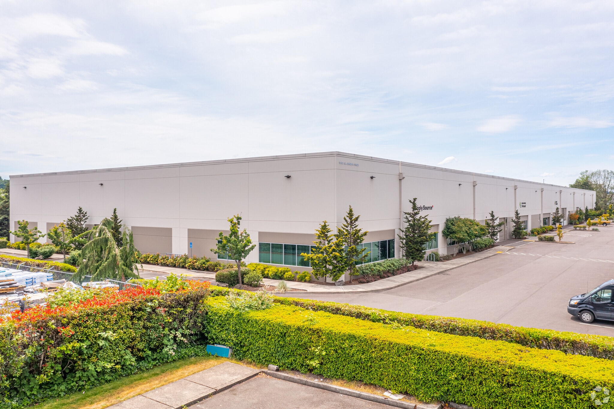 12402 SE Jennifer St, Clackamas, OR for Rent