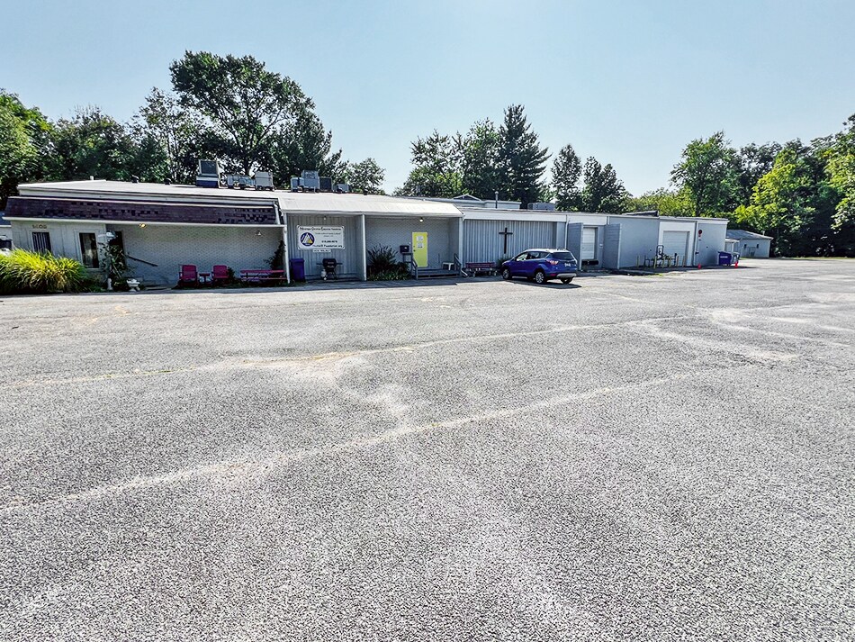 1405 Walnut St, Highland, IL for Sale