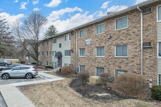 Crest Hill, IL Apartments - 1615 Arbor Ln