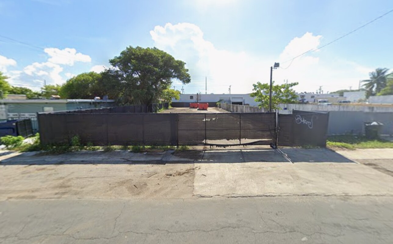 224 NW 2nd Ave, Hallandale Beach, FL for Rent