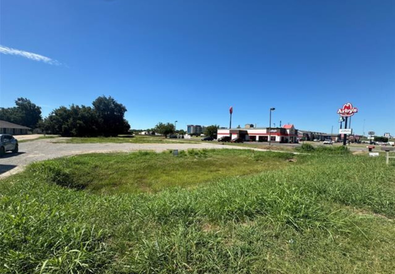 2510 W Grant Ave Ave, Pauls Valley, OK for Sale