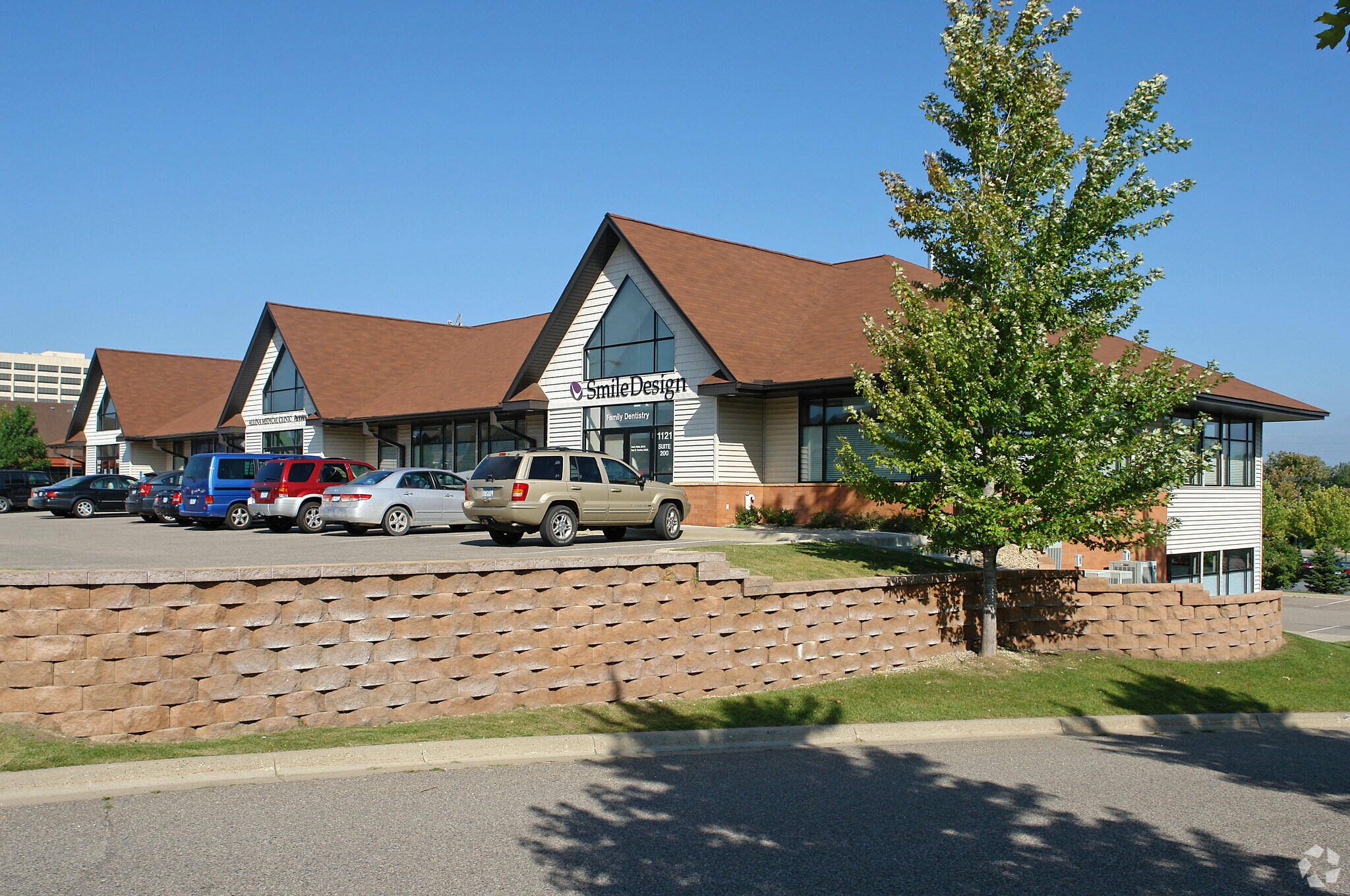 1121 Town Centre Dr, Eagan, MN for Rent