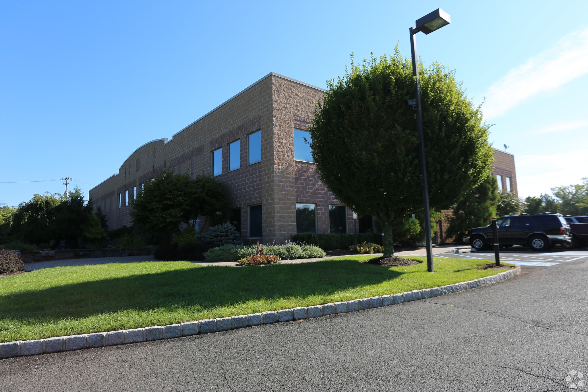 10 Culnen Dr, Branchburg, NJ for Rent