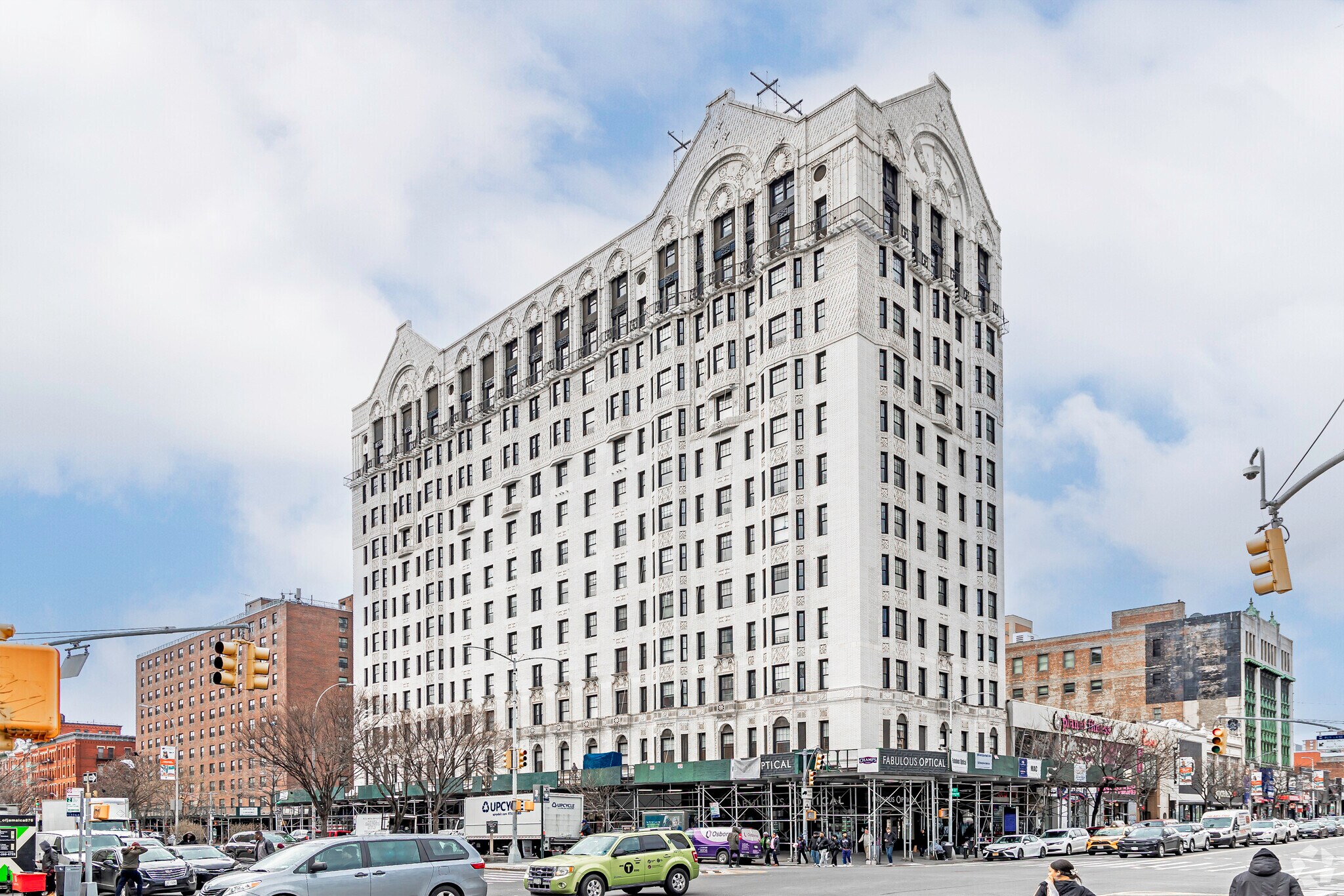 2090 Seventh Ave, New York, NY for Rent